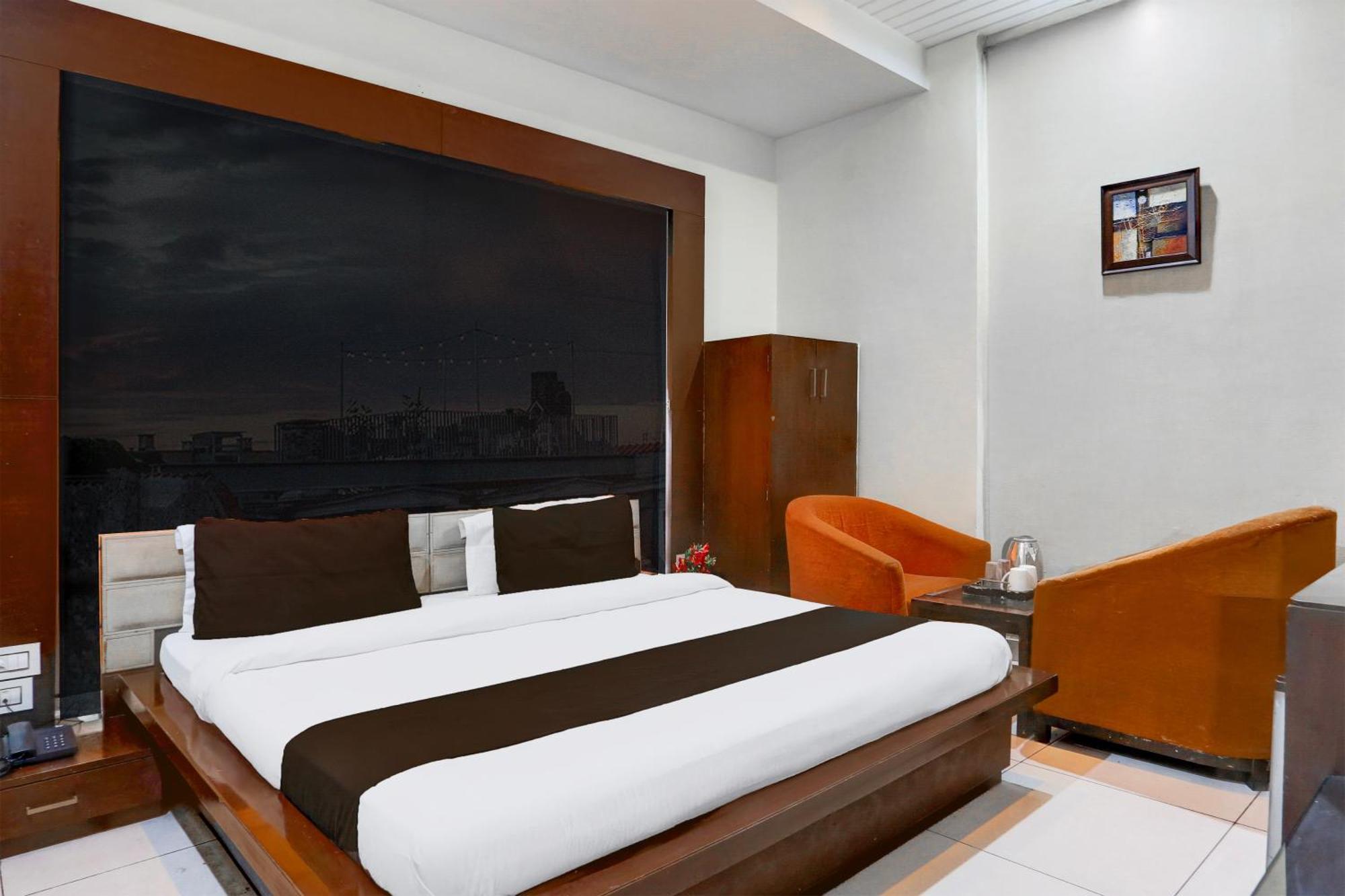 Hotel Super Collection O Railway Station Road Near Clock Tower Ludhiana Exterior foto